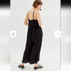 Urban Outfittes Black Sleeveless Cropped Wide Legs Jumpsuit XS
